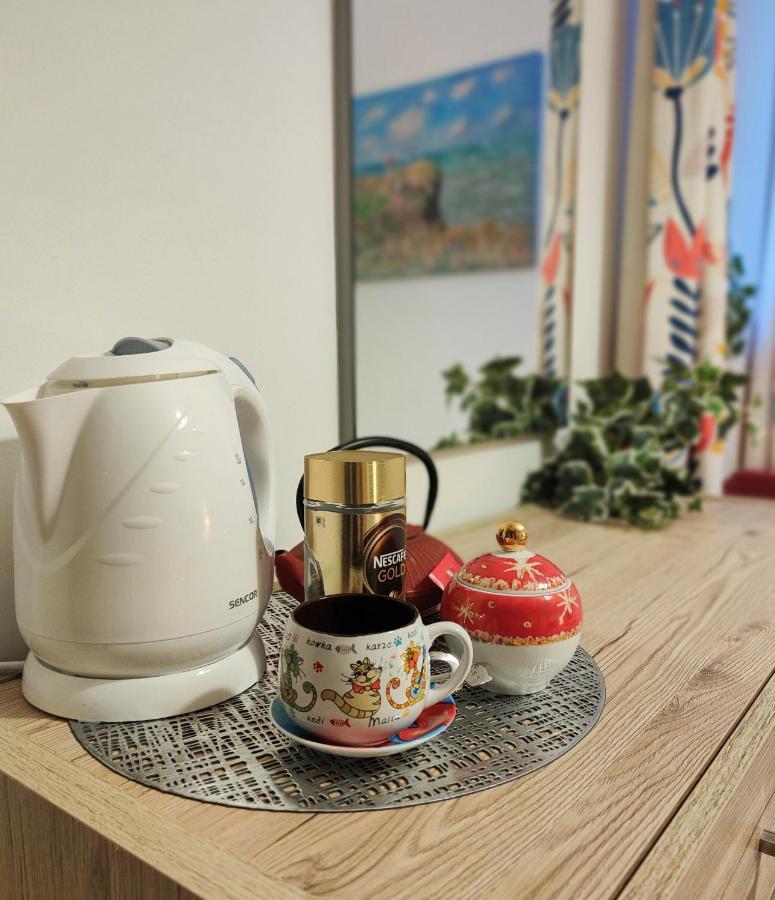 Your Room, Your Apartment, Your Shared Pool มาร์ซาลฟอร์น ภายนอก รูปภาพ