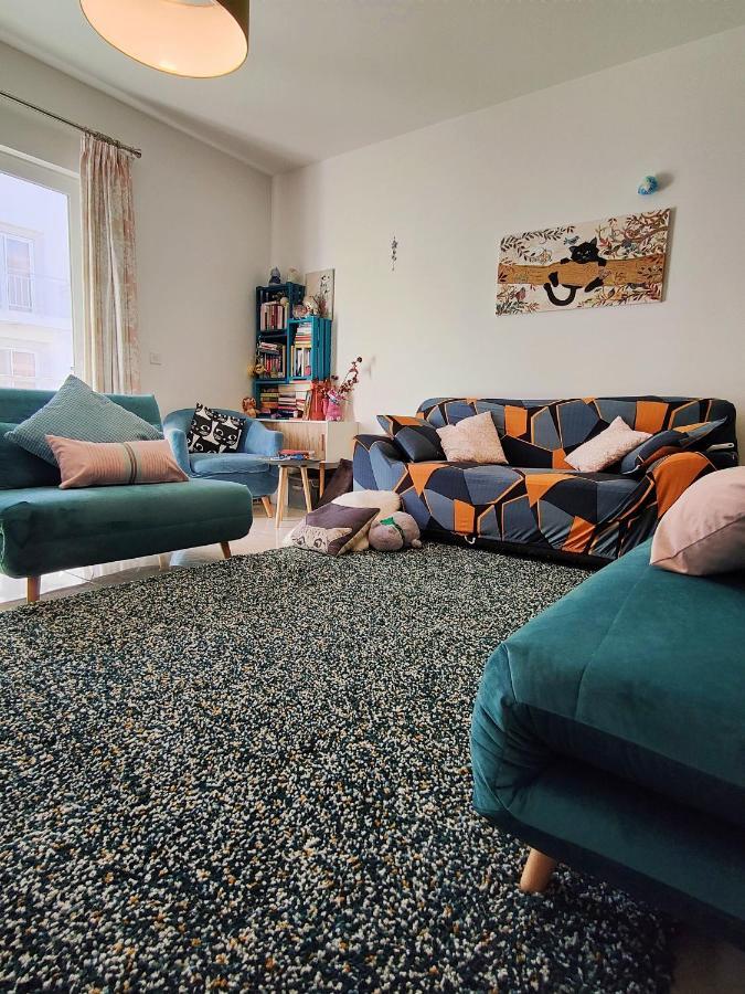 Your Room, Your Apartment, Your Shared Pool มาร์ซาลฟอร์น ภายนอก รูปภาพ